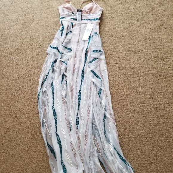 *SOLD* NWT Bcbgmaxazria Liliana Tulle Maxi Dress - Picture 6 of 7